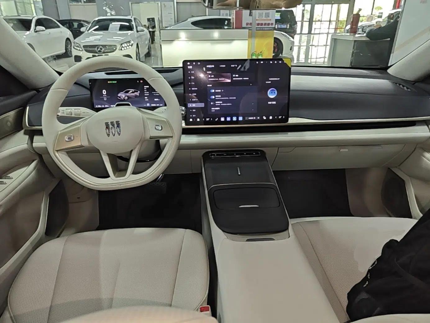 Buick L7 2025 Model Aivia — миниатюра 13