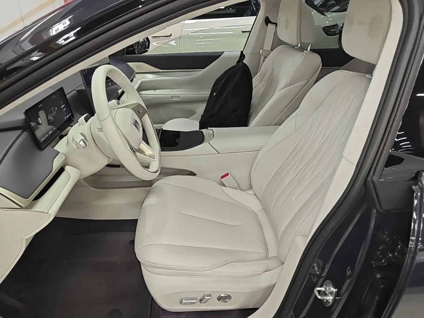 Buick L7 2025 Model Aivia — миниатюра 18