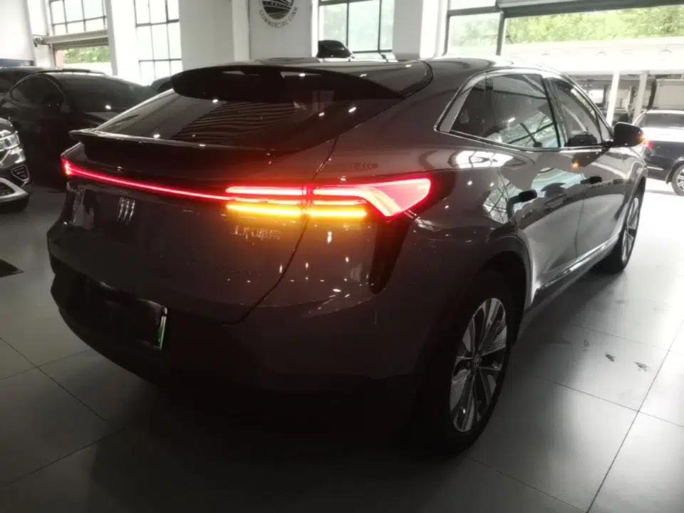 Buick E4 2023 Deluxe Edition — миниатюра 6