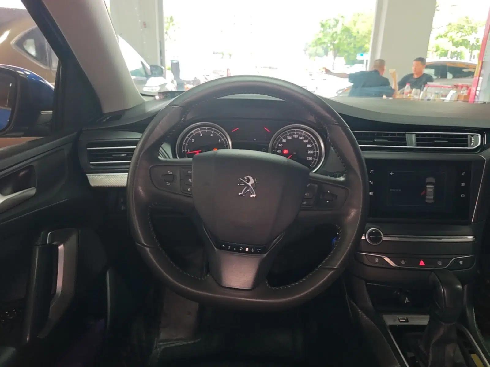 Peugeot 408 2019 360THP Automatic Luxury Edition China VI Standard — миниатюра 14