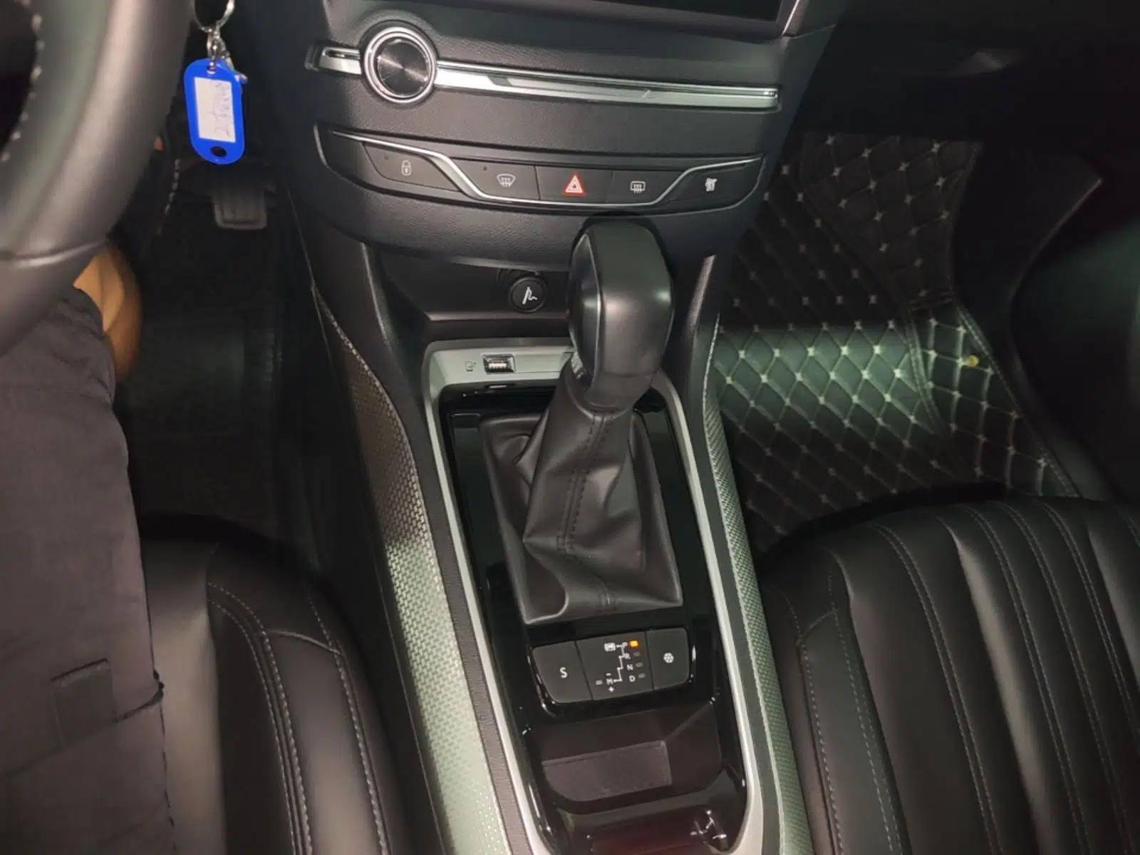 Peugeot 408 2019 360THP Automatic Luxury Edition China VI Standard — миниатюра 17