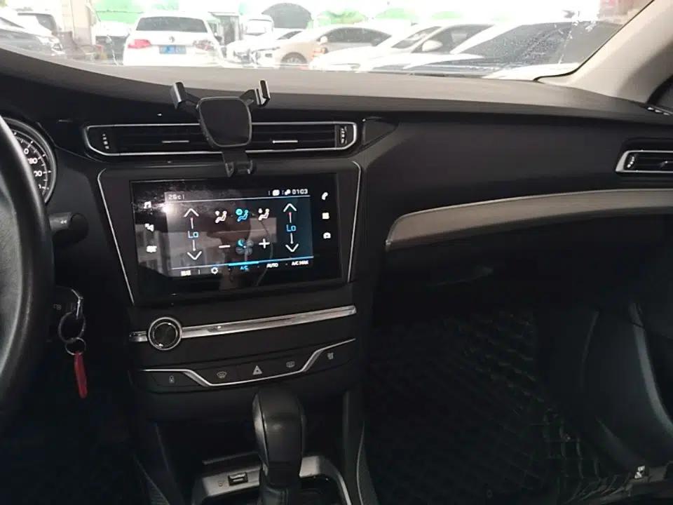 Peugeot 408 2020 360THP 10th Anniversary Premium Edition — миниатюра 13