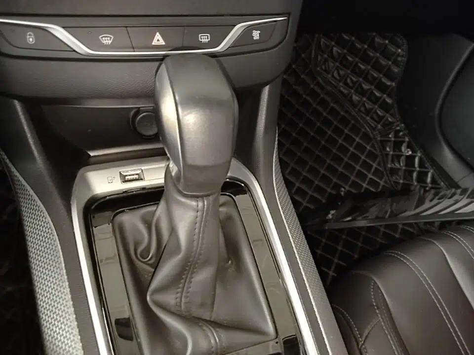 Peugeot 408 2020 360THP 10th Anniversary Premium Edition — миниатюра 17