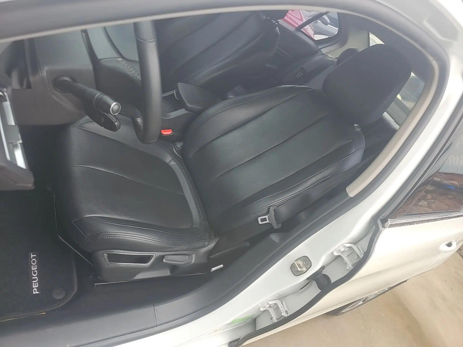 Peugeot 408 2015 1.2T Automatic Luxury Edition — миниатюра 18
