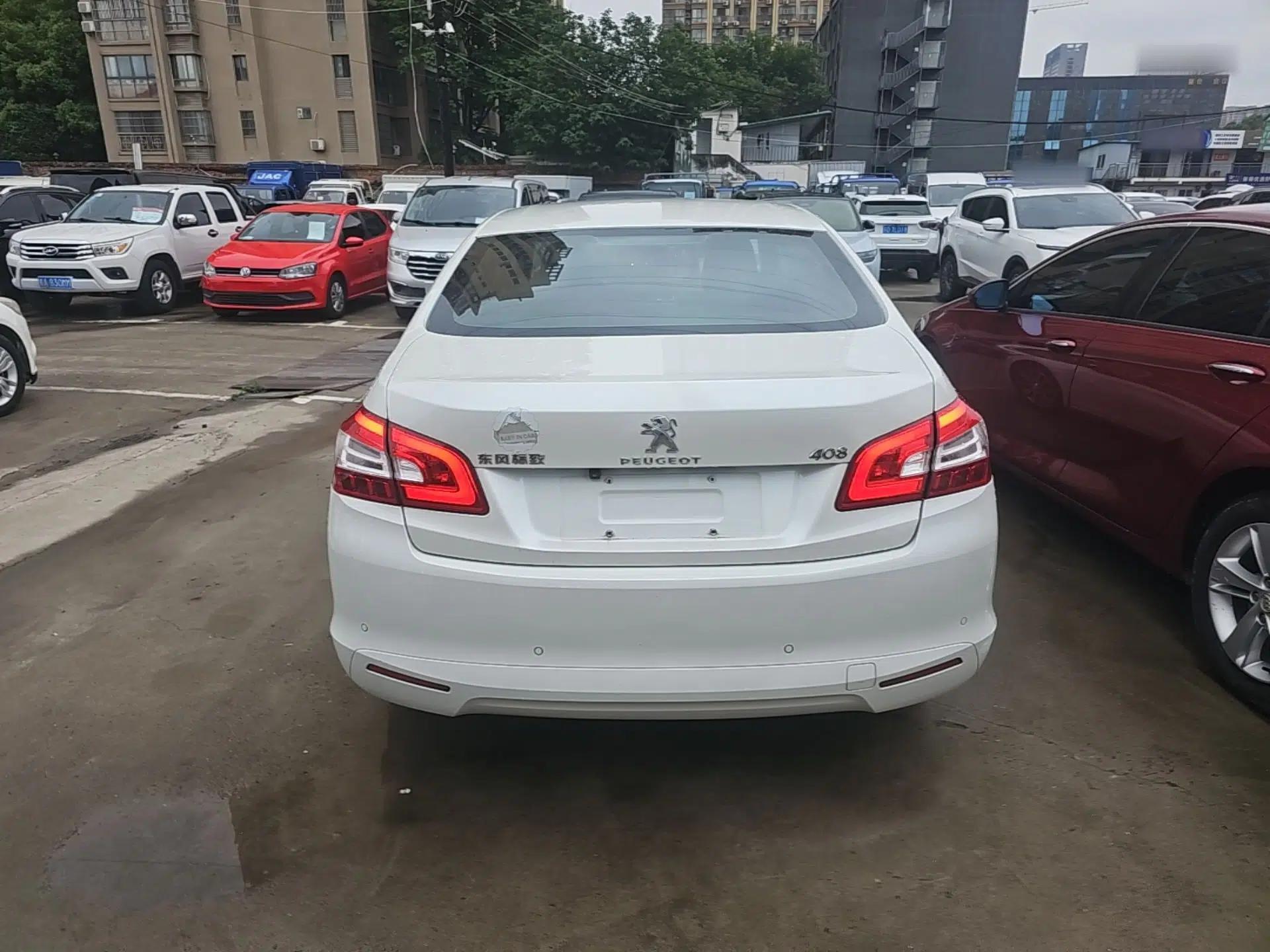 Peugeot 408 2015 1.2T Automatic Luxury Edition — миниатюра 5