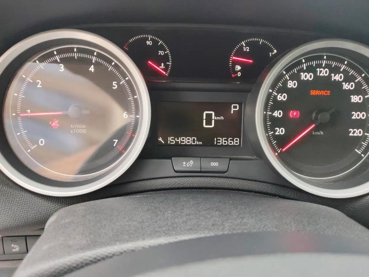 Peugeot 408 2014 1.8L Automatic Luxury Edition — миниатюра 13
