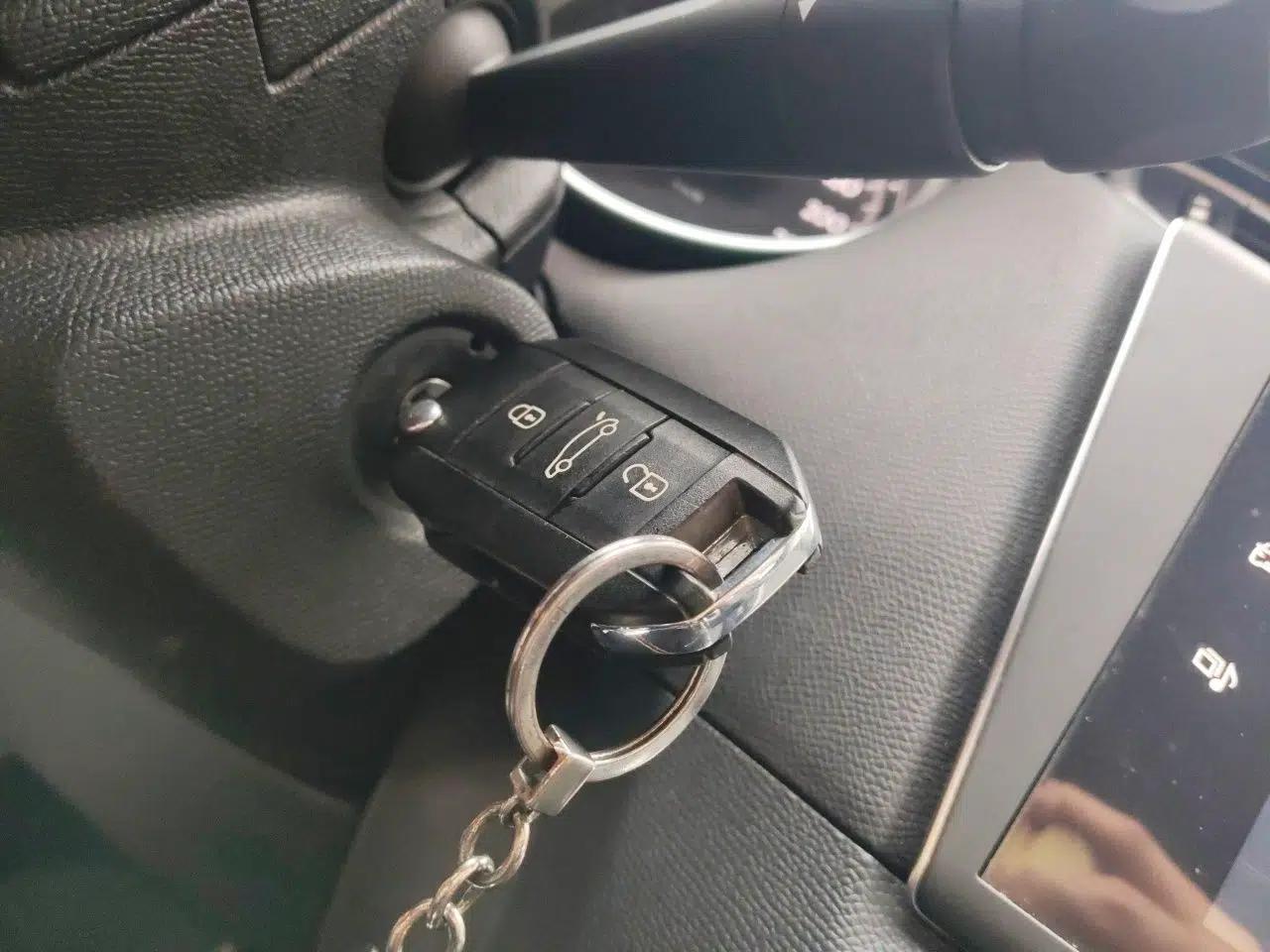Peugeot 408 2014 1.8L Automatic Luxury Edition — миниатюра 9