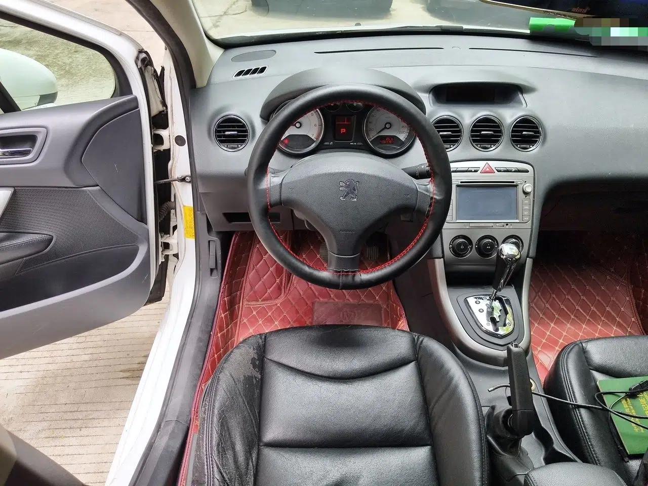 Peugeot 408 2011 2.0L Automatic Comfort Edition — миниатюра 11