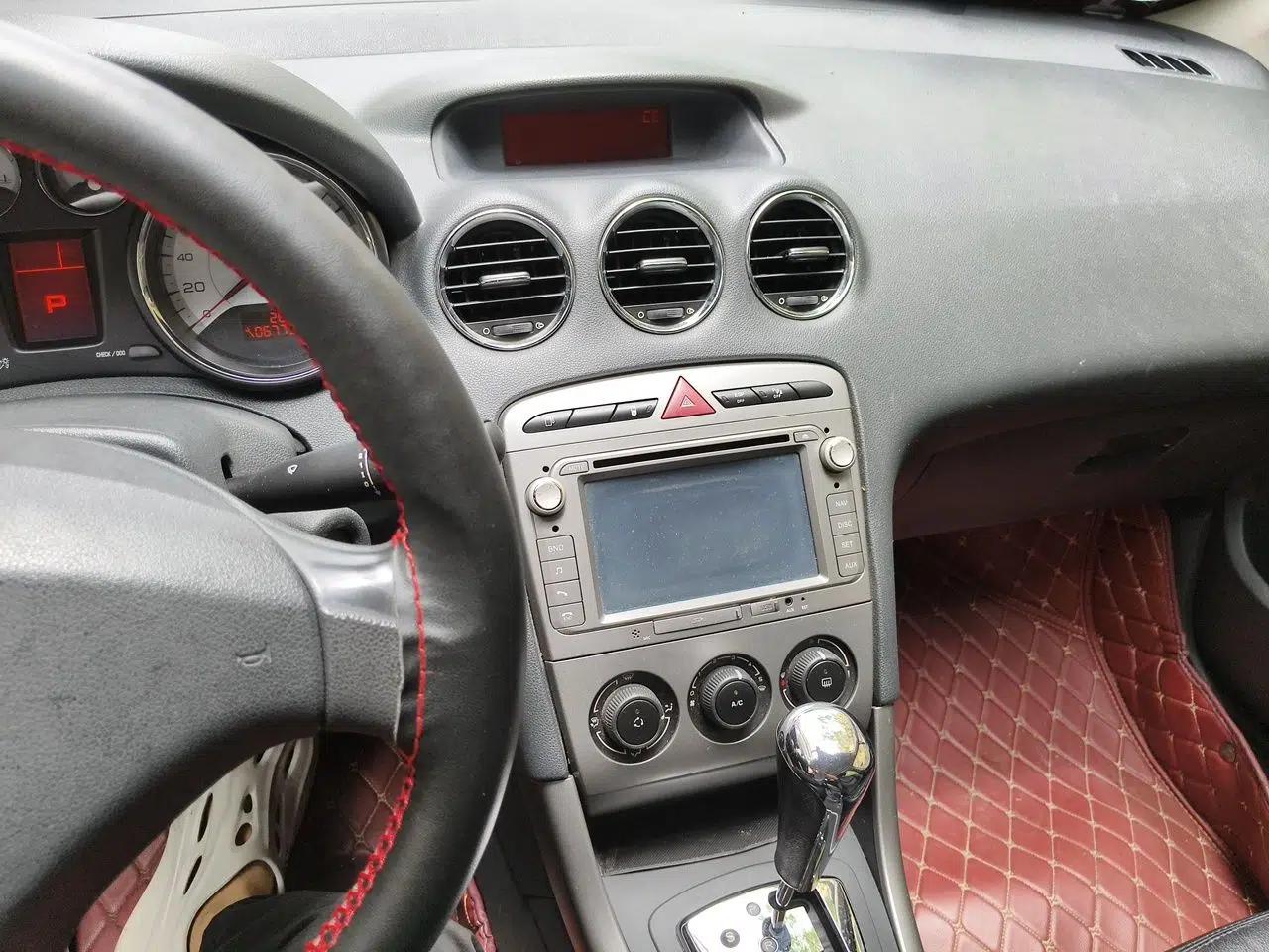 Peugeot 408 2011 2.0L Automatic Comfort Edition — миниатюра 14