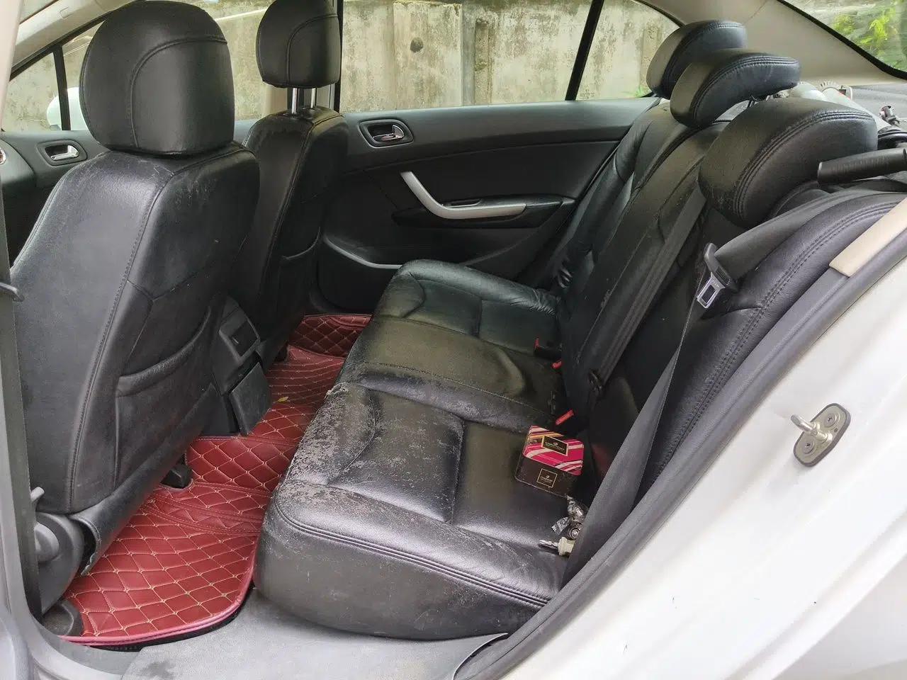 Peugeot 408 2011 2.0L Automatic Comfort Edition — миниатюра 18