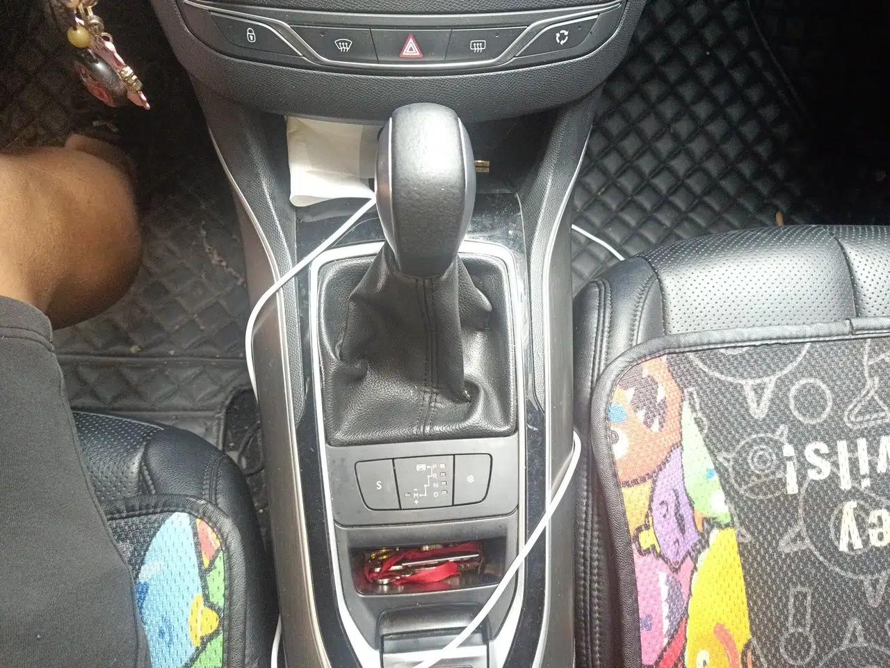 Peugeot 408 2014 1.8L Automatic Luxury Edition — миниатюра 15