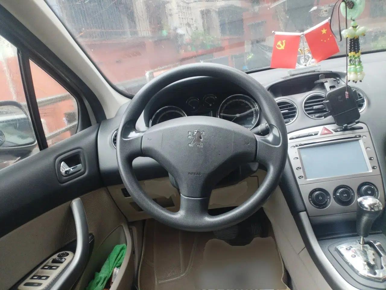 Peugeot 408 2011 2.0L Automatic Comfort Edition — миниатюра 11