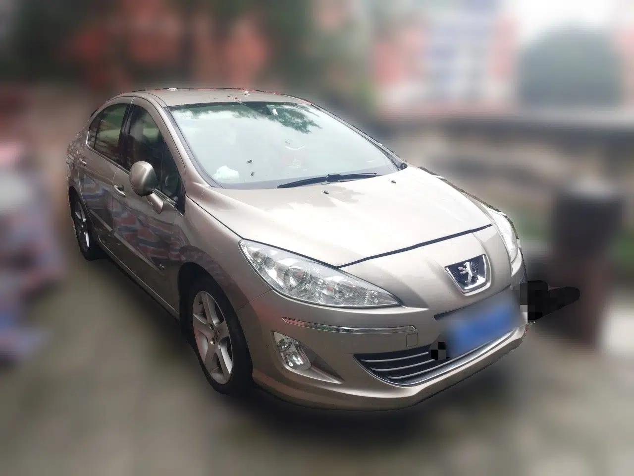 Peugeot 408 2011 2.0L Automatic Comfort Edition — миниатюра 3
