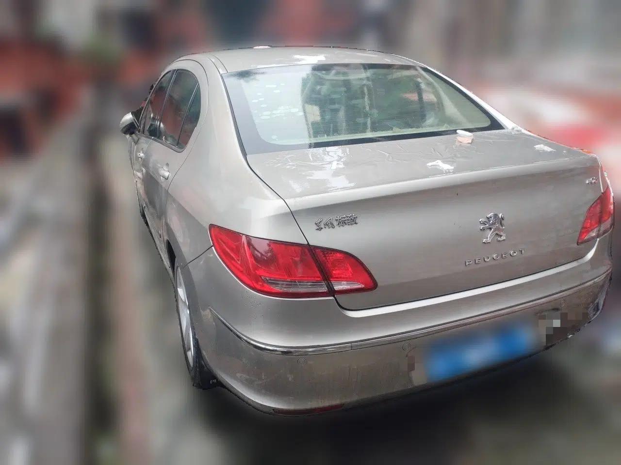 Peugeot 408 2011 2.0L Automatic Comfort Edition — миниатюра 4