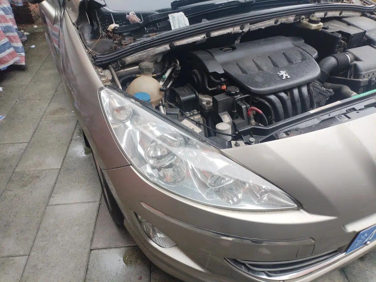Peugeot 408 2011 2.0L Automatic Comfort Edition — миниатюра 7