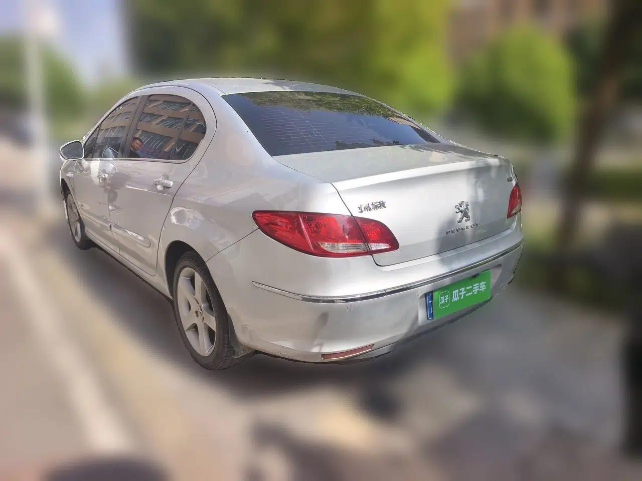 Peugeot 408 2010 2.0L Automatic Comfort Edition — миниатюра 4