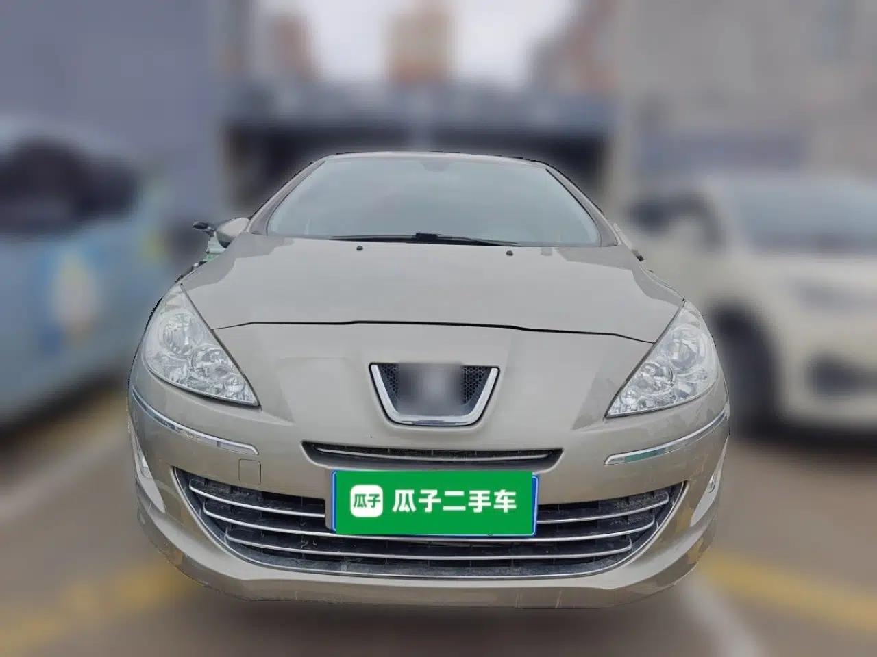Peugeot 408 2011 2.0L Manual Comfort Edition — миниатюра 2