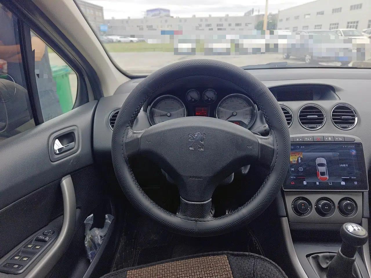 Peugeot 408 2011 2.0L Manual Comfort Edition — миниатюра 11