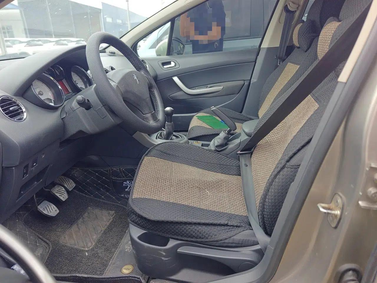 Peugeot 408 2011 2.0L Manual Comfort Edition — миниатюра 16