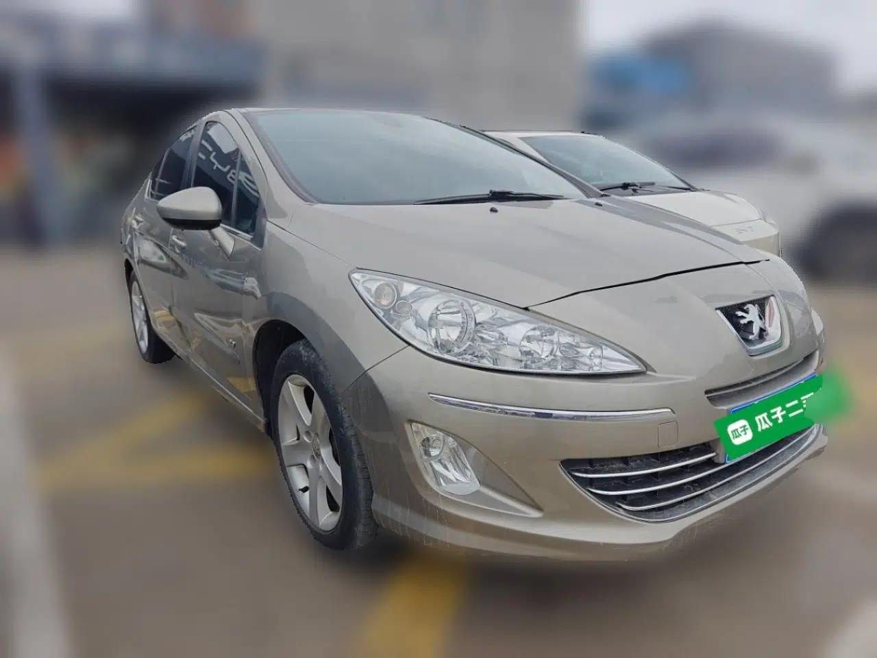 Peugeot 408 2011 2.0L Manual Comfort Edition — миниатюра 3