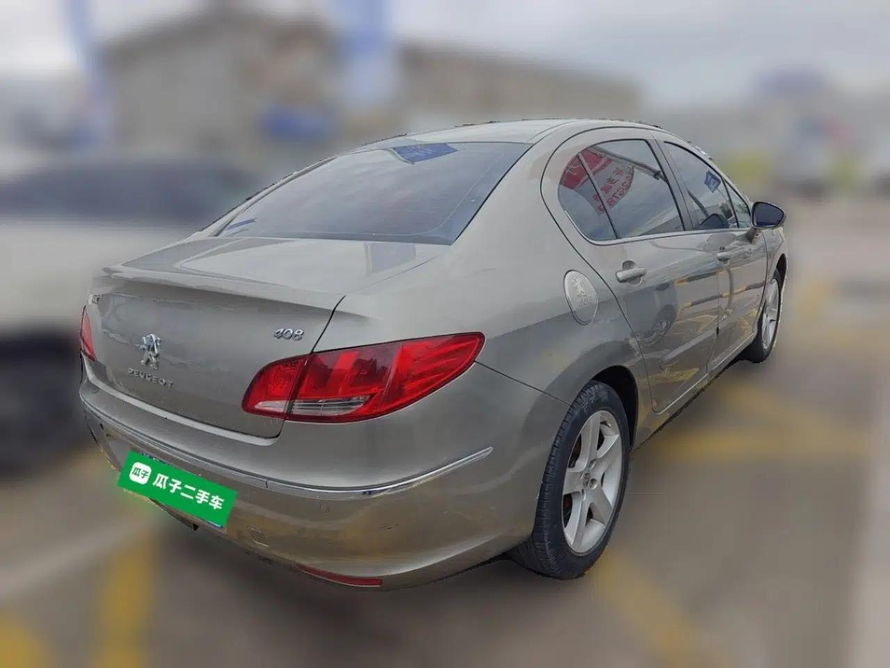Peugeot 408 2011 2.0L Manual Comfort Edition — миниатюра 6