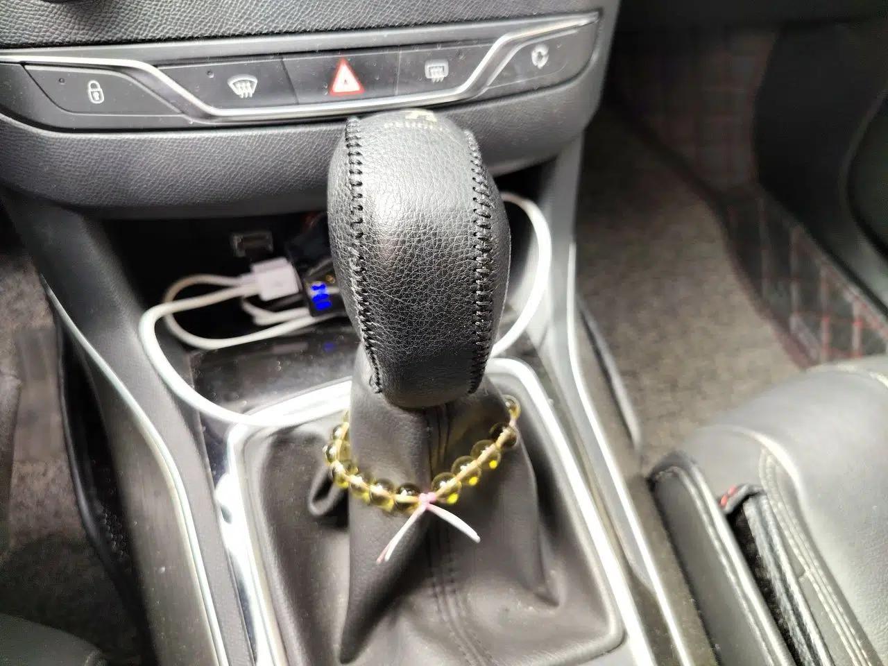 Peugeot 408 2014 1.6T Automatic Prestige Edition — миниатюра 15