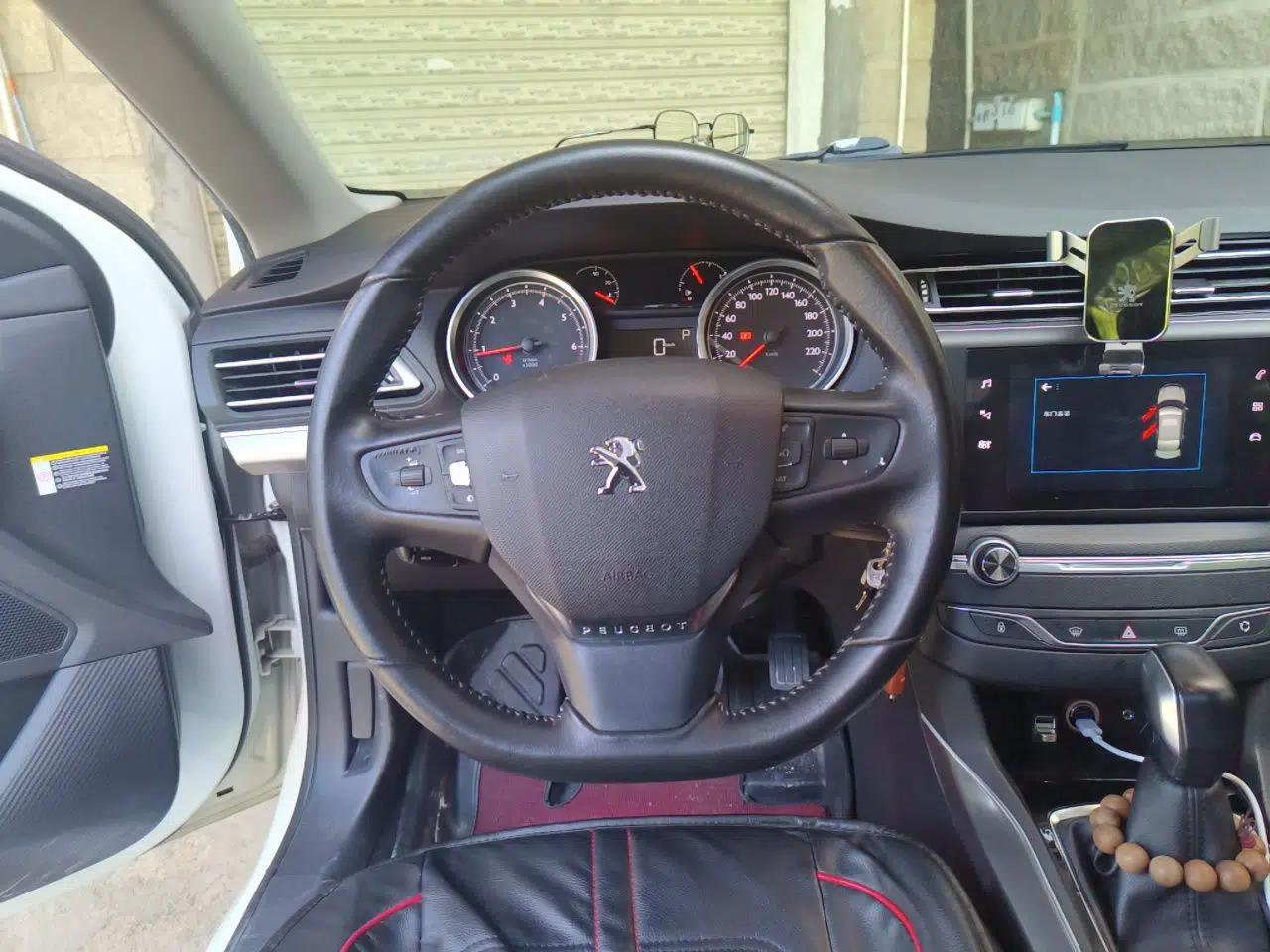 Peugeot 408 2016 1.6T Automatic Luxury Edition — миниатюра 11