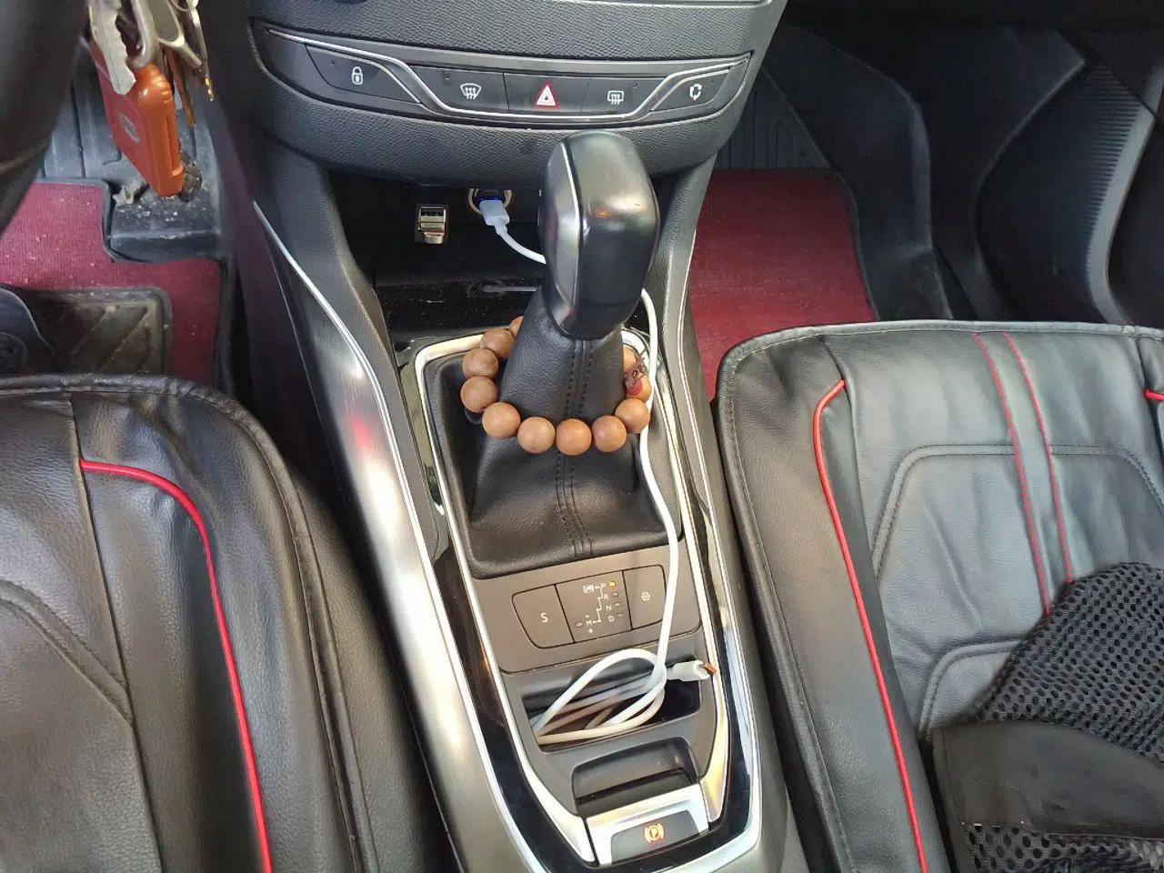 Peugeot 408 2016 1.6T Automatic Luxury Edition — миниатюра 15