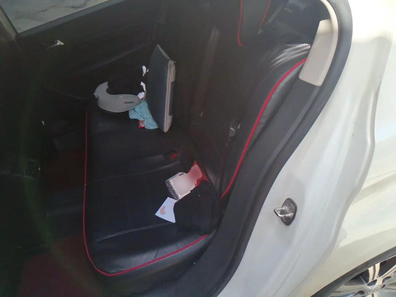 Peugeot 408 2016 1.6T Automatic Luxury Edition — миниатюра 18