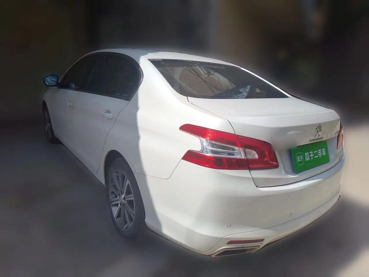 Peugeot 408 2016 1.6T Automatic Luxury Edition — миниатюра 4