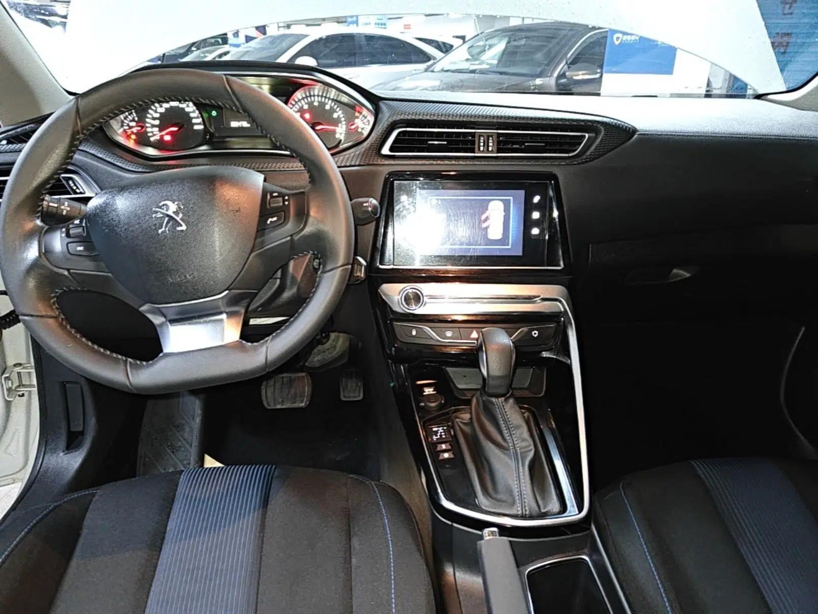 Peugeot 308 2019 230THP Automatic Luxury Edition China V Standard — миниатюра 13