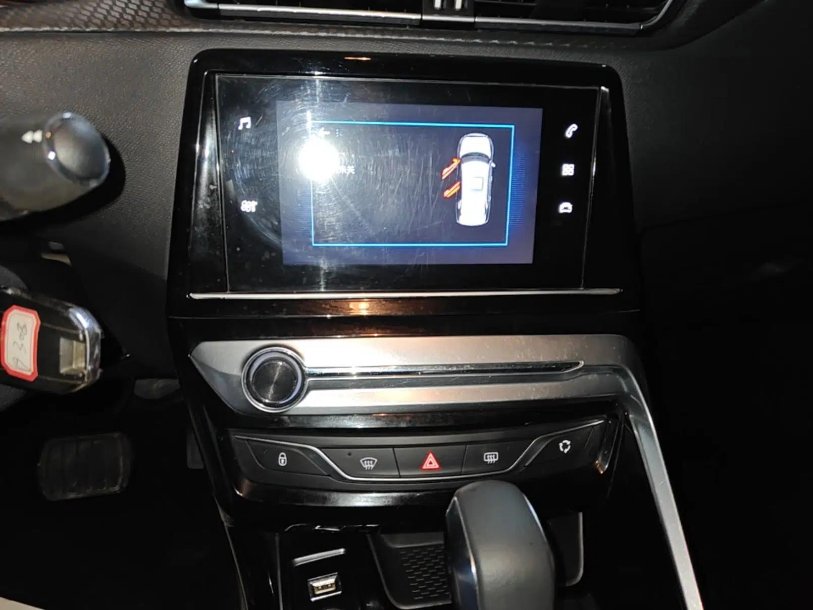 Peugeot 308 2019 230THP Automatic Luxury Edition China V Standard — миниатюра 16