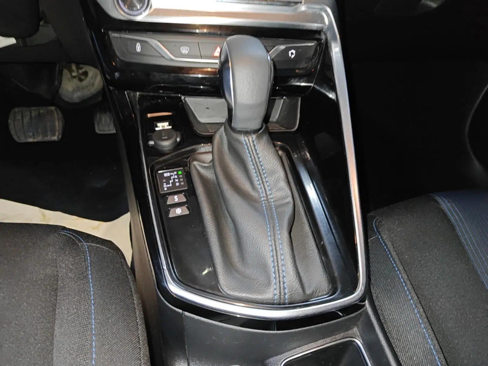Peugeot 308 2019 230THP Automatic Luxury Edition China V Standard — миниатюра 17