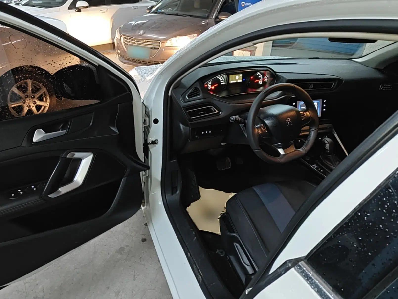 Peugeot 308 2019 230THP Automatic Luxury Edition China V Standard — миниатюра 19