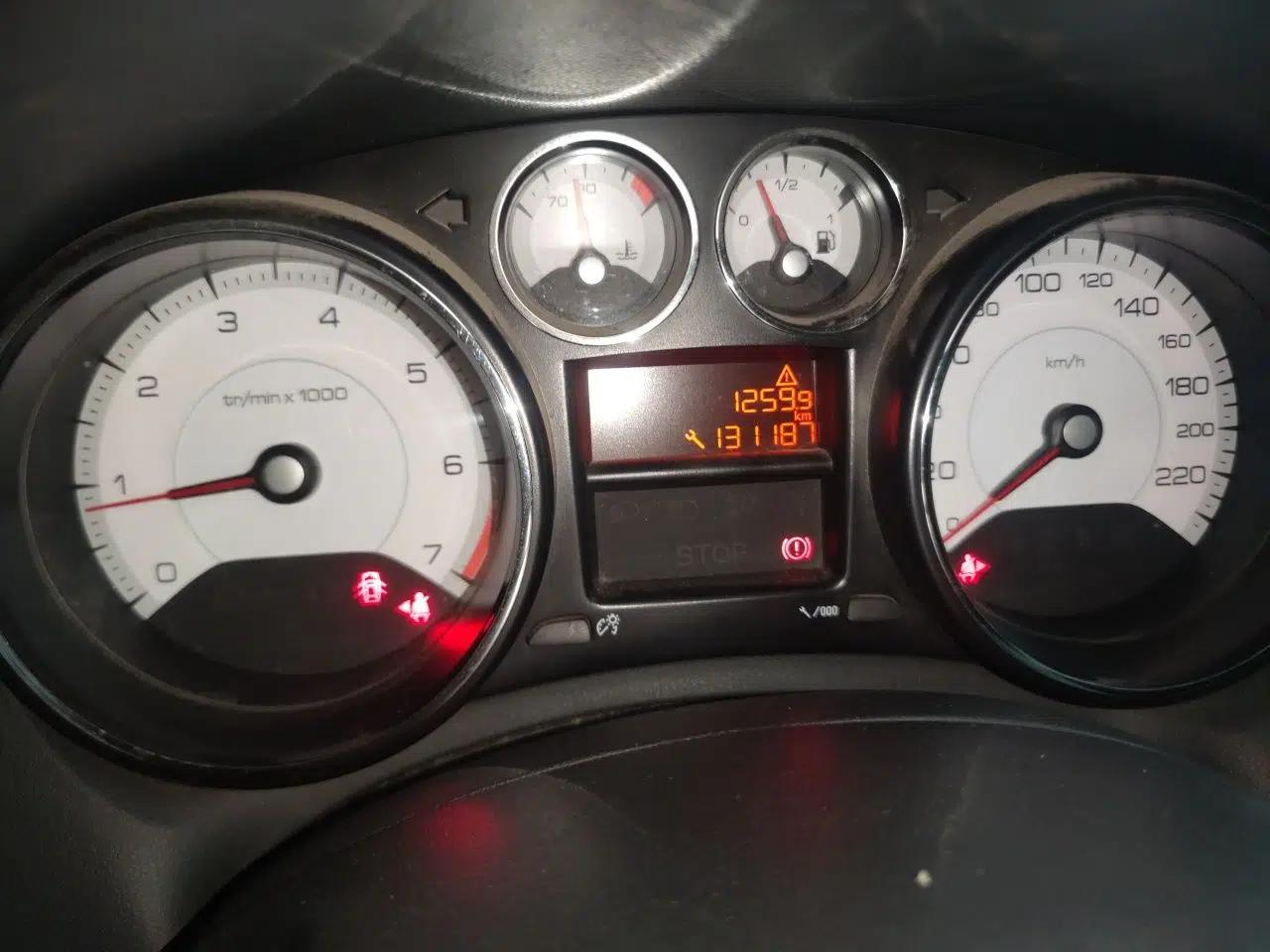 Peugeot 308 2014 Enjoy Edition Classic 1.6L Manual YouShang Model — миниатюра 13