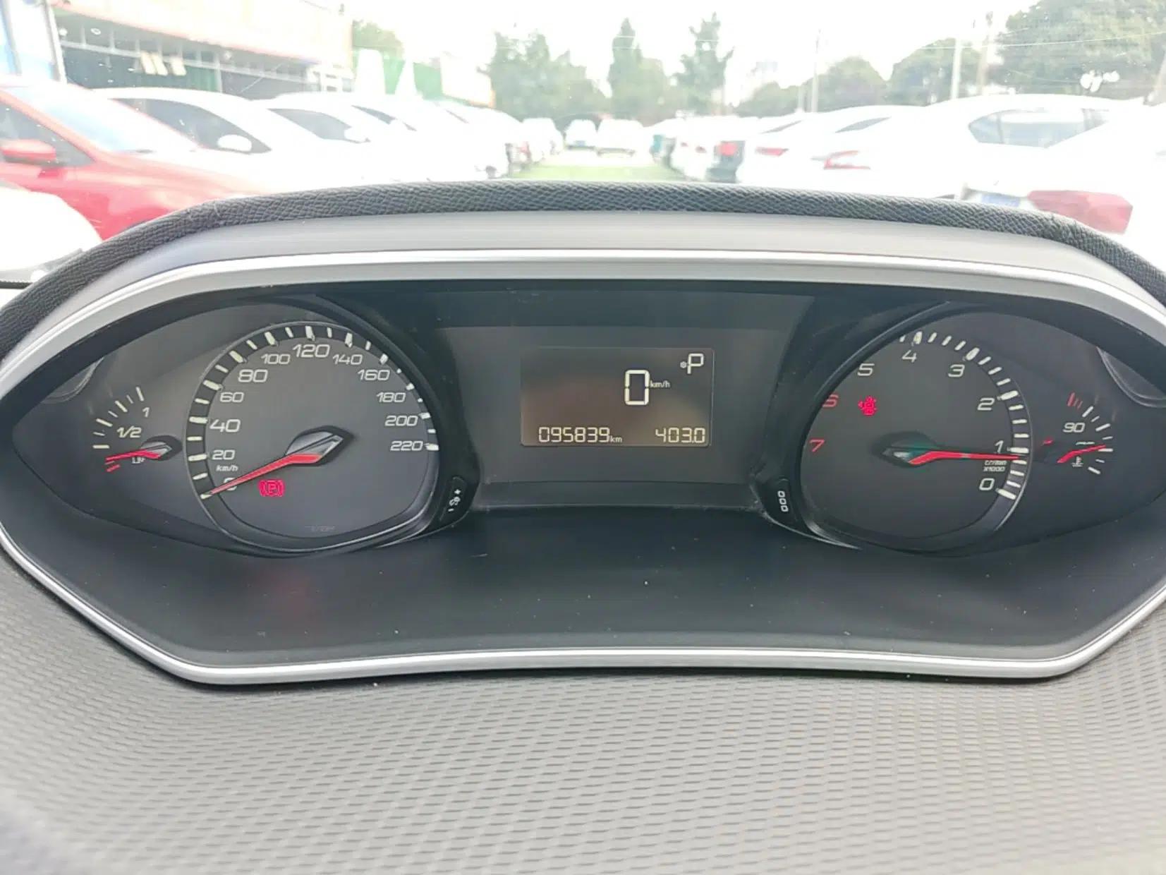 Peugeot 308 2016 230THP Automatic Luxury Edition — миниатюра 15