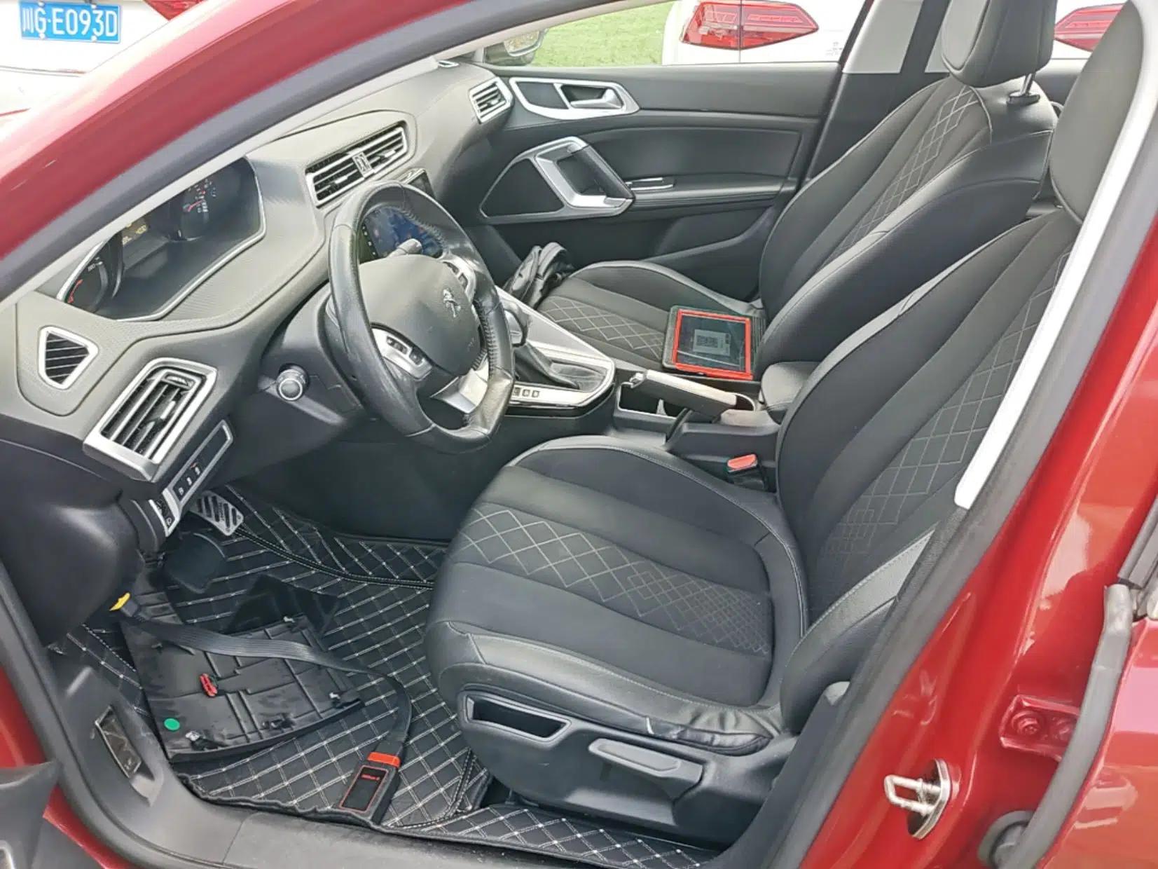 Peugeot 308 2016 230THP Automatic Luxury Edition — миниатюра 18