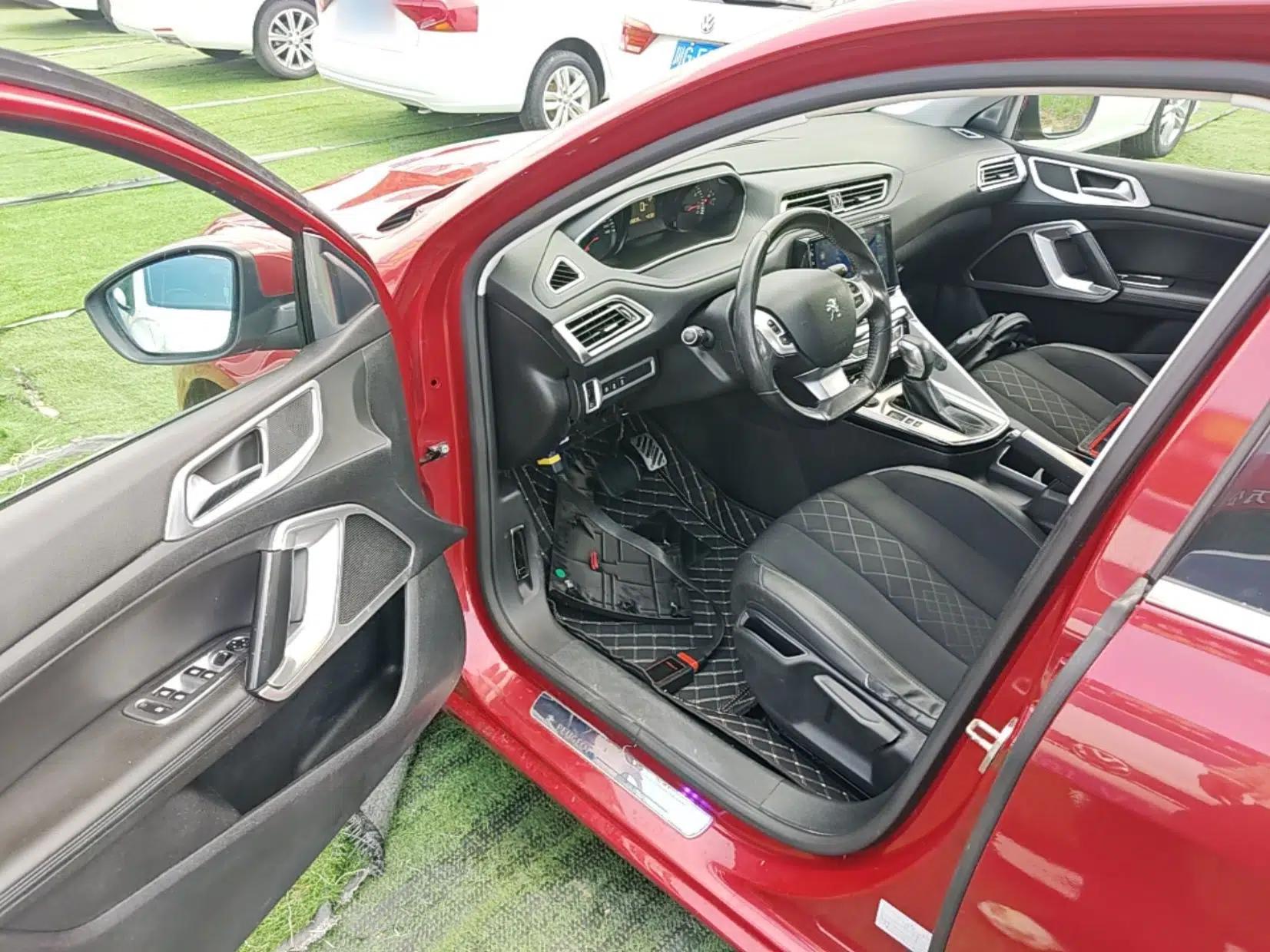 Peugeot 308 2016 230THP Automatic Luxury Edition — миниатюра 19