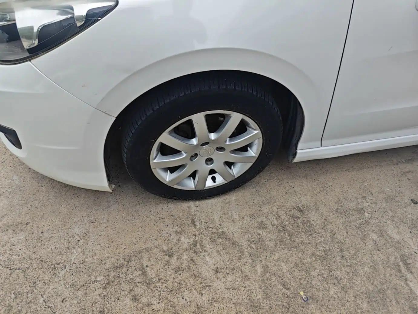Peugeot 308 2014 Enjoy Edition Classic 1.6L Automatic Premium Model — миниатюра 8