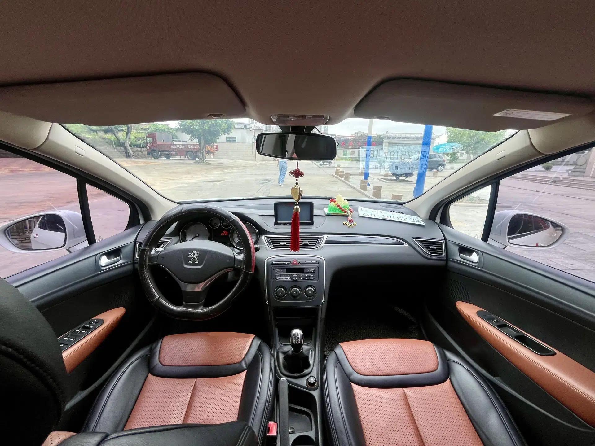 Peugeot 308 2014 Enjoy Edition Classic 1.6L Manual YouShang Model — миниатюра 13
