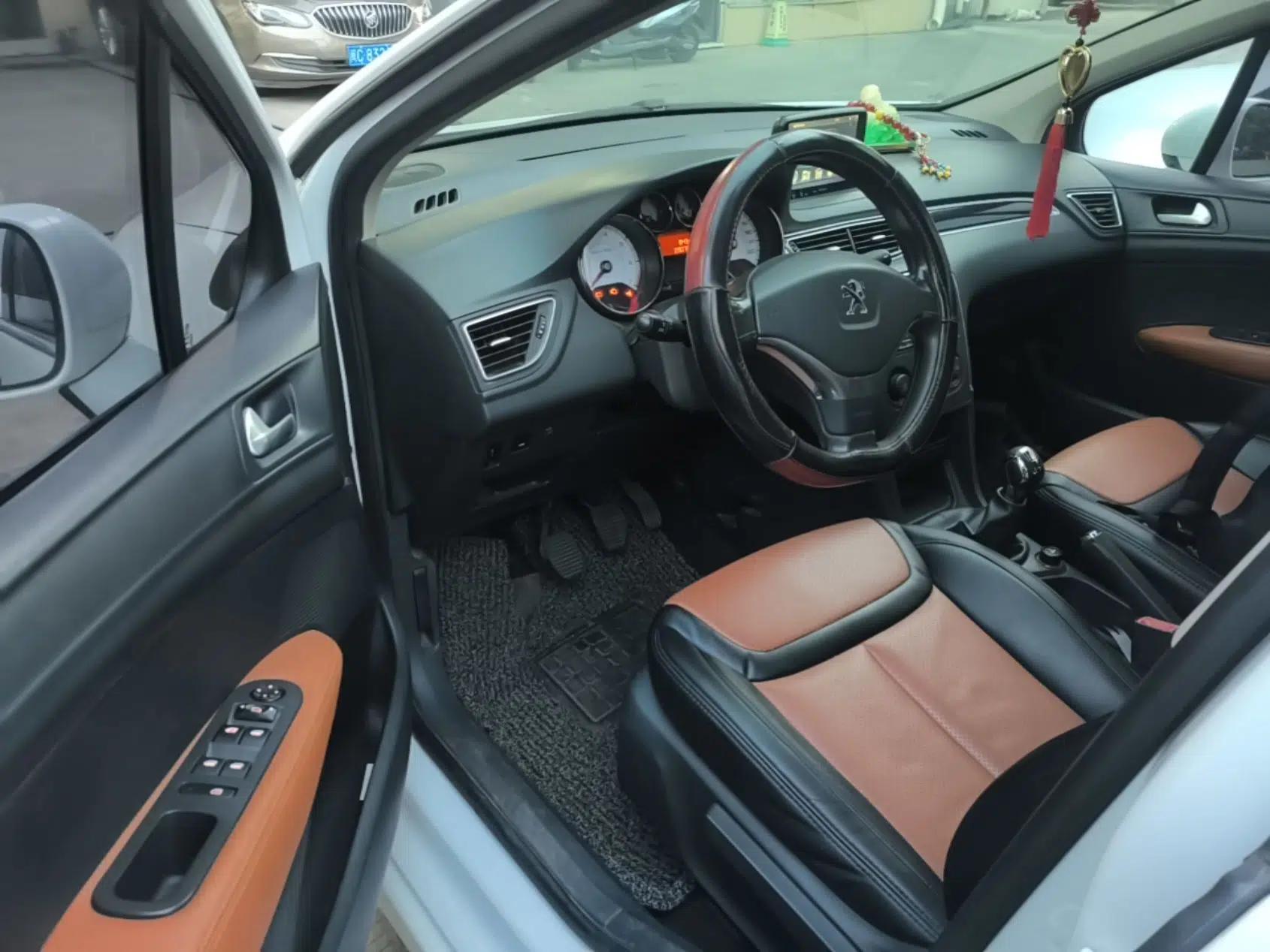 Peugeot 308 2014 Enjoy Edition Classic 1.6L Manual YouShang Model — миниатюра 19