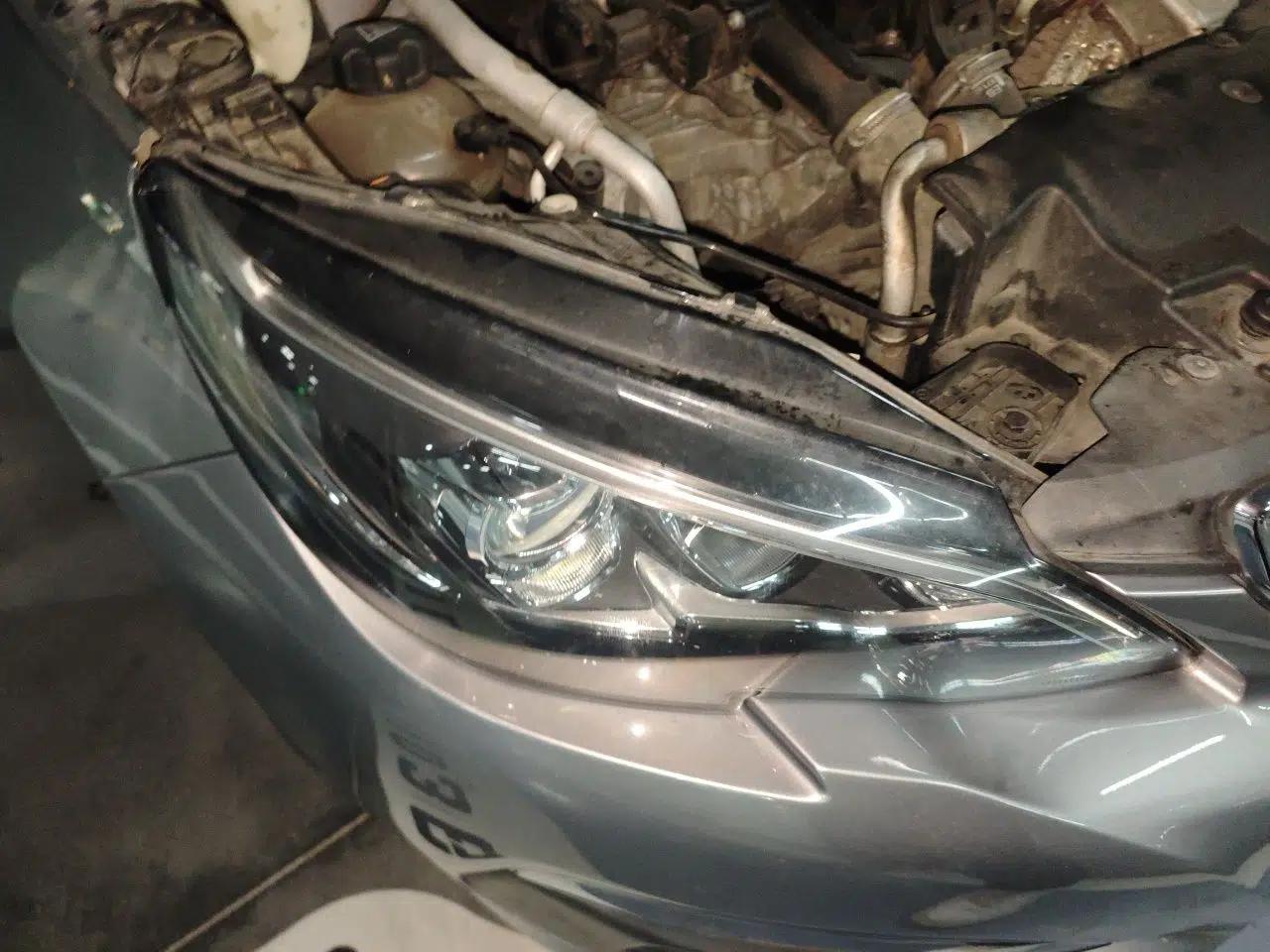 Peugeot 308 2016 230THP Automatic Luxury Edition — миниатюра 7