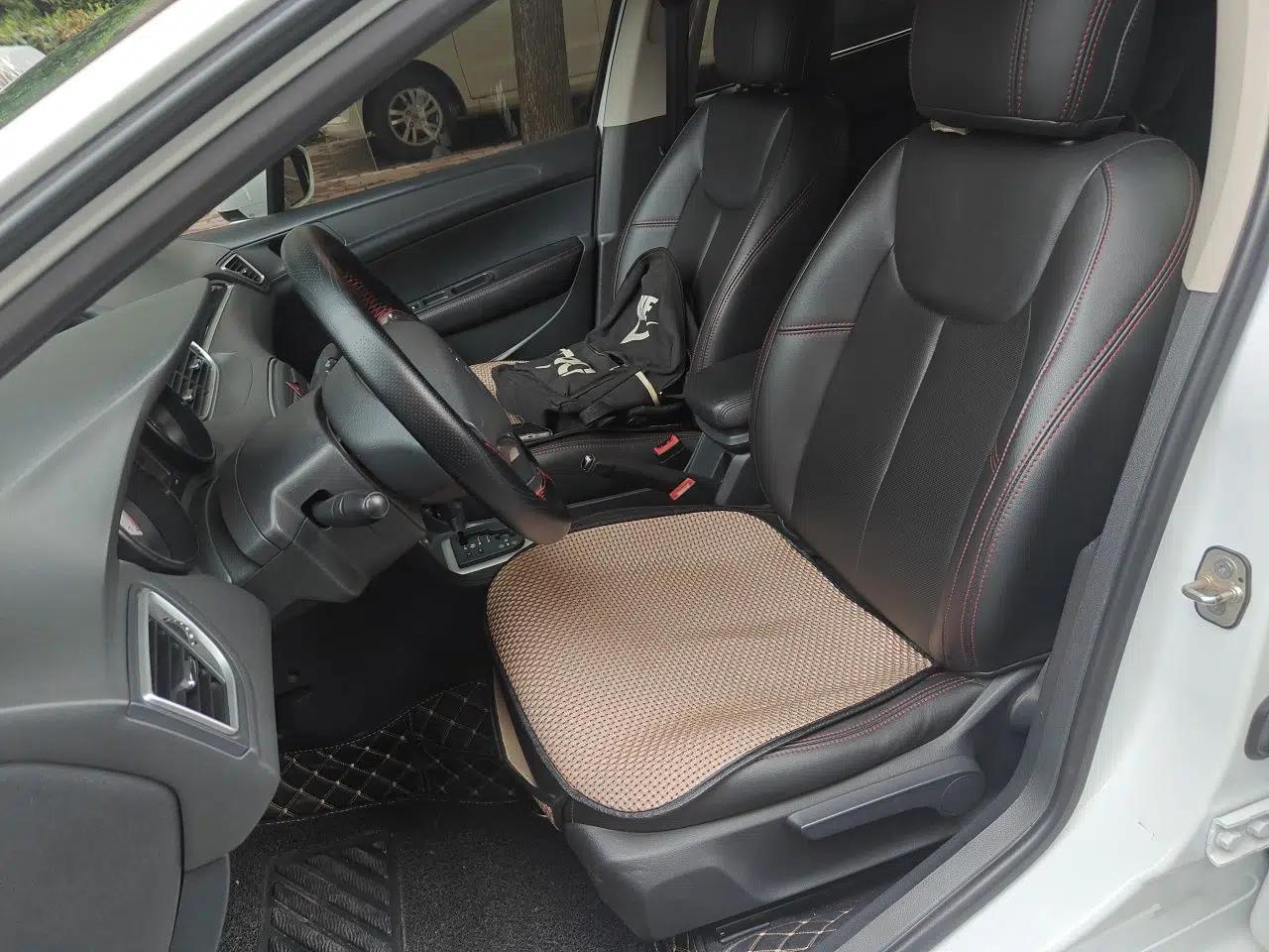 Peugeot 308 2014 Enjoy Edition Classic 1.6L Automatic Premium Model — миниатюра 16