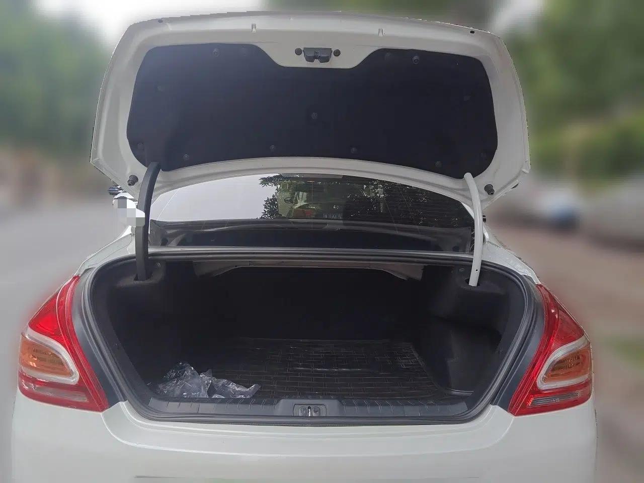 Peugeot 308 2014 Enjoy Edition Classic 1.6L Automatic Premium Model — миниатюра 20