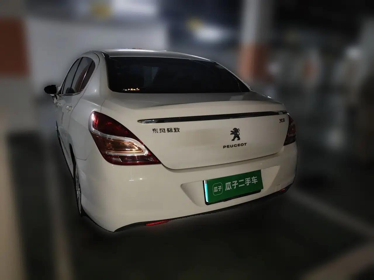 Peugeot 308 2012 1.6L Manual Fashion Edition — миниатюра 4