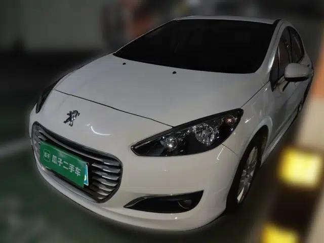 Peugeot 308 2012 1.6L Manual Fashion Edition