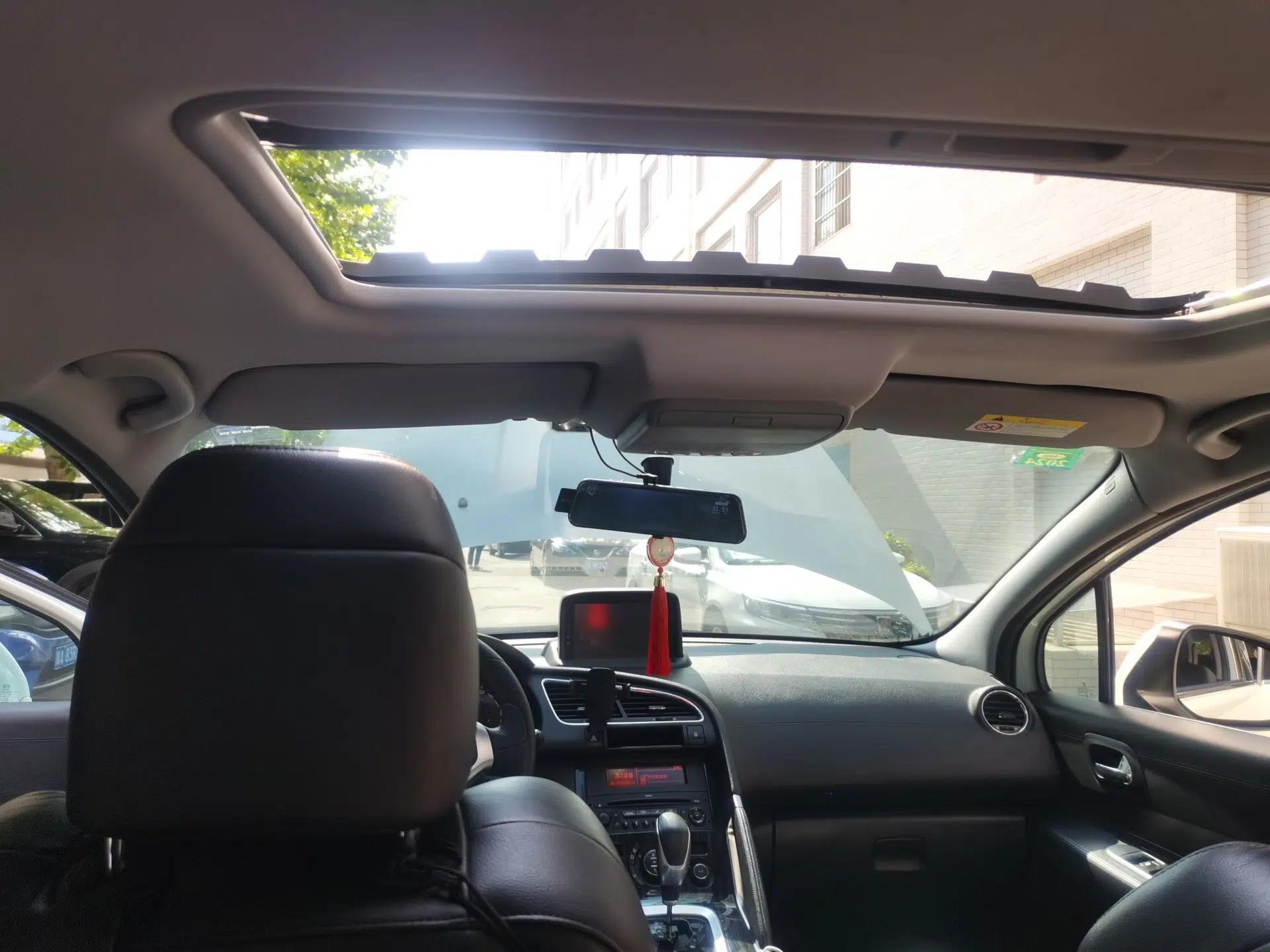 Peugeot 3008 2015 2.0L Automatic Trend Edition — миниатюра 19