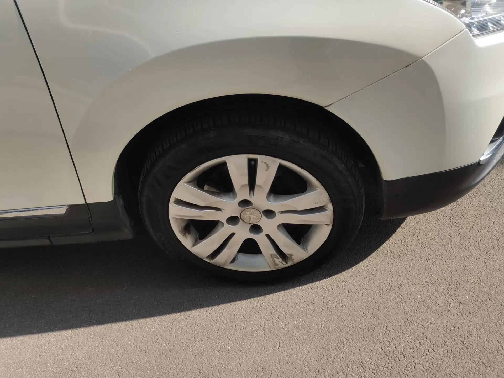 Peugeot 3008 2015 2.0L Automatic Trend Edition — миниатюра 8