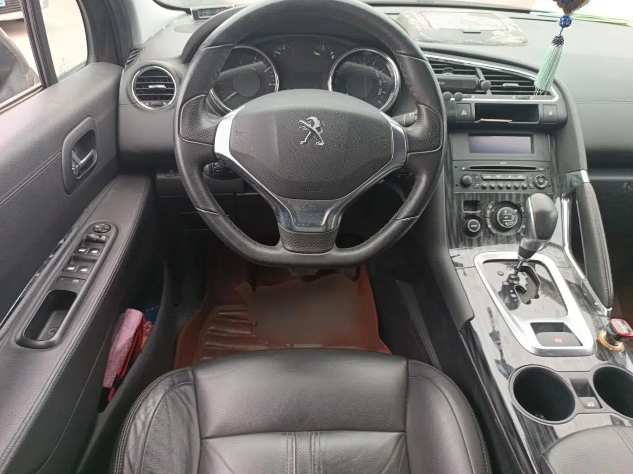 Peugeot 3008 2013 2.0L Automatic Classic Edition — миниатюра 11