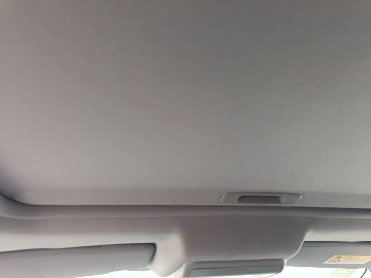 Peugeot 3008 2013 2.0L Automatic Classic Edition — миниатюра 19